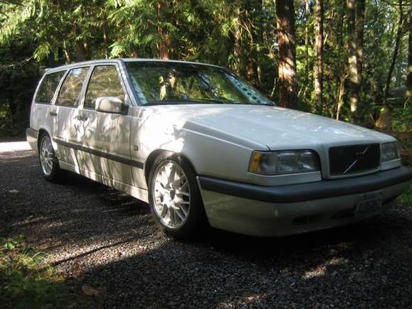 Volvo_850_turbo_wagon_BTCC-style.jpg