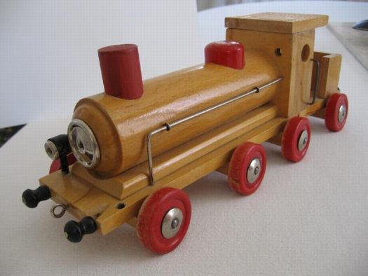 brio_train_tradera.jpg