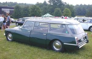 ds21_wagon_hemmings.jpg