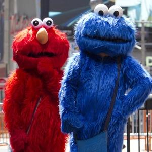 elmo_cookie_timesq_nyp.jpg