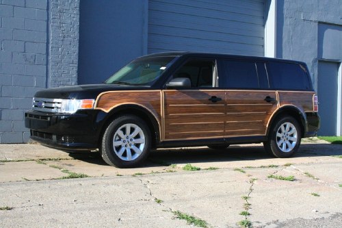 ford_flex_woody_carconn.jpg