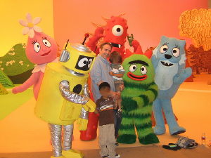 Some Blogger Got Backstage At Yo Gabba Gabba Before I Did - Daddy