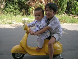 group_harrington_mini_vespa.jpg