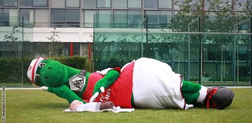 gunnersaurus_baby_sportsfox.jpg