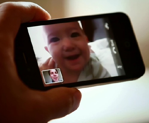 iphone4_baby_facetime.jpg