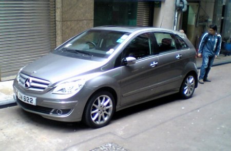 mercedes-bclass-hk.jpg