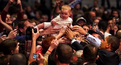 obama_baby_surfing_ap.jpg