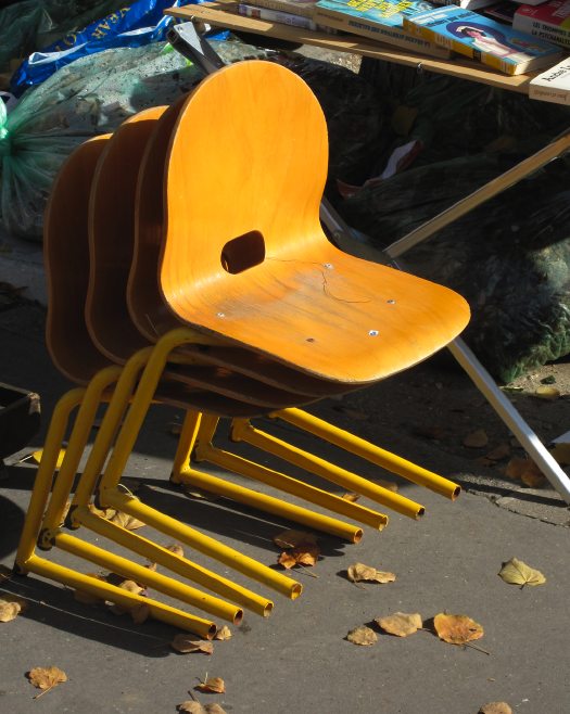 paris_flea_chairs_anon.jpg