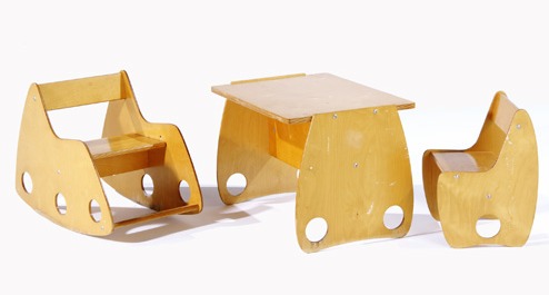 rusian_kids_table_chairs.jpg