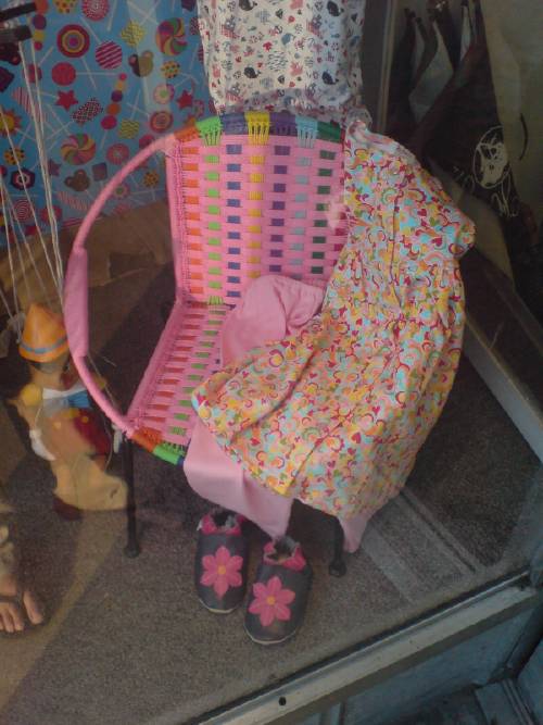 woven_rainbow_kids_chair.jpg