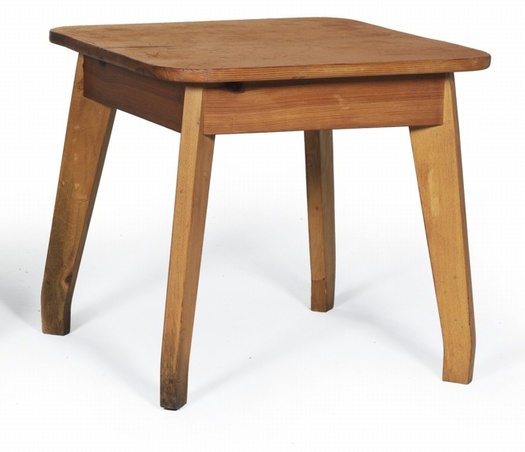 behr_table_dorotheum.jpg