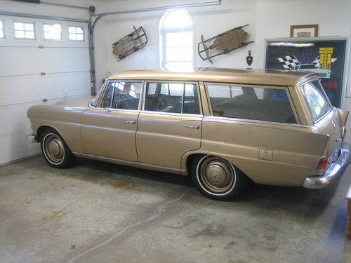 mb_200d_wagon_side.jpg