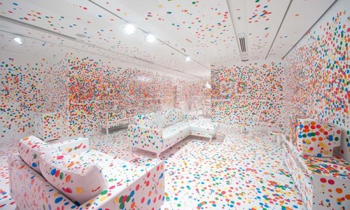 kusama_obliteration_qag_02.jpg