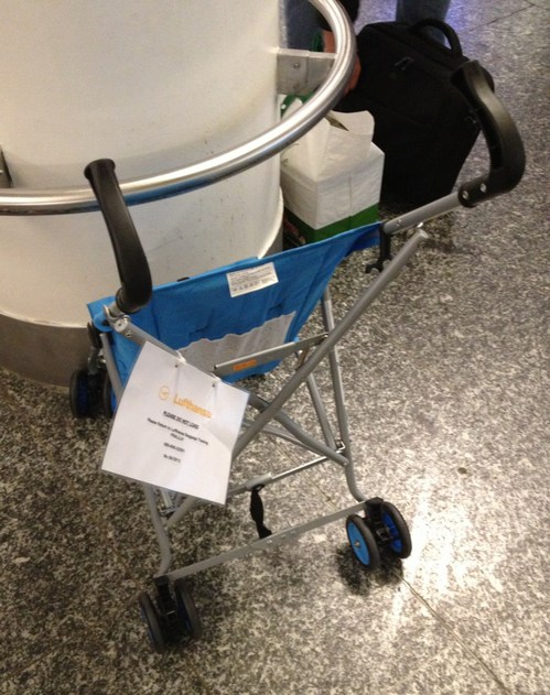 lufthansa_stroller_fra.jpg