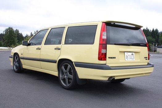 volvo_850_t-5r_creme_yellow_SEA.JPG